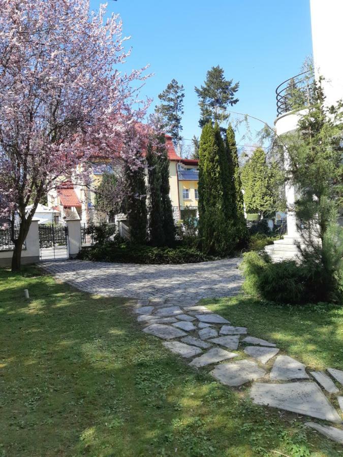 Apartment Marel- W Parku- Rydz Zdroj *
